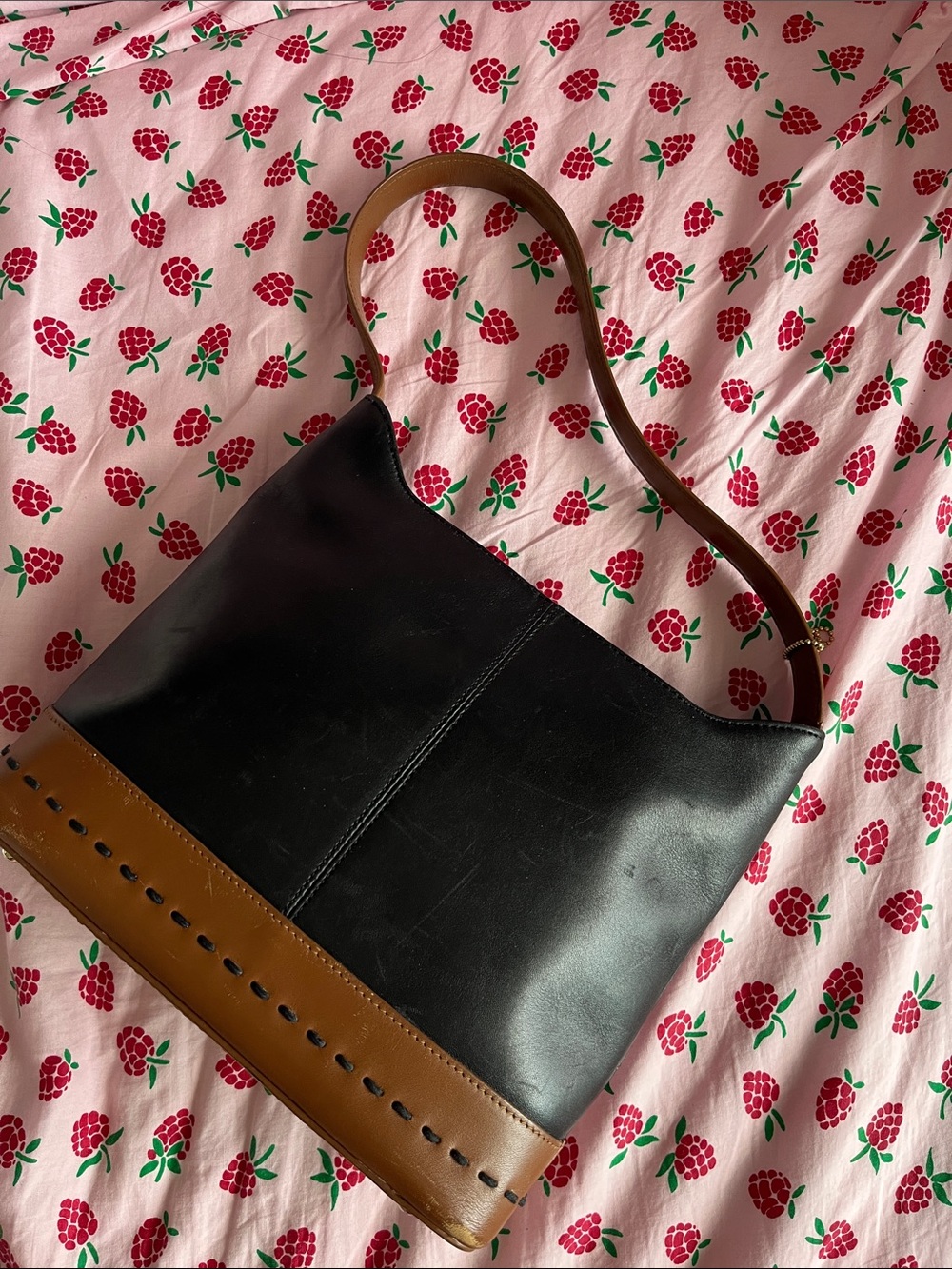 Danier Vintage Everyday Black Brown Leather Shoulder Bag